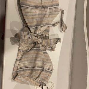 crop top w beach striped colors